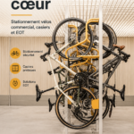 Stationnement à vélo bien aménagé dans une entreprise moderne.