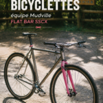 Vélo Mudville Flat Bar SSCX de Geekhouse Bikes sur fond urbain.