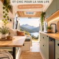 Intérieur d'un van décoré de manière chic et minimaliste, avec des couleurs claires et des meubles modulables.