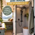 Douche aménagée dans un van à la décoration chaleureuse